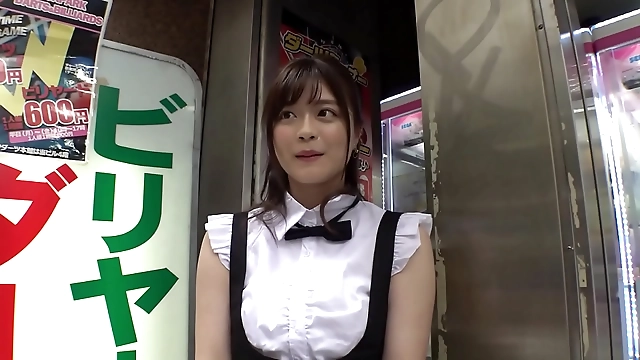 Seductive Korean Cutie Shows Her Moves in Hot Sex Scene