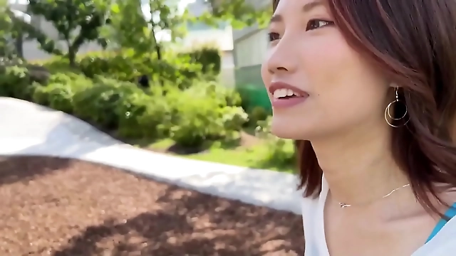 Hot Japanese Beauty Gets Nailed Hard In Amazing Sex Scene