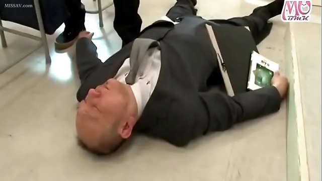 Ready Japanese Darling Invigorates Lustful Cocks Expertly